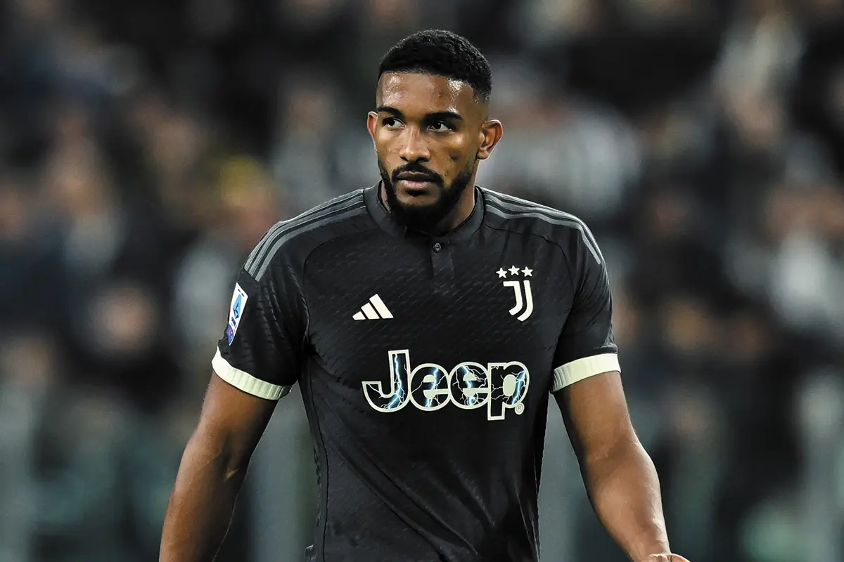 Juventus, Bremer leaves. English and German sirens