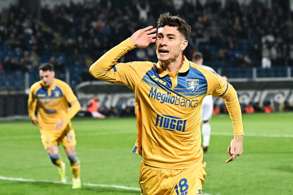 Frosinone sends Salernitana down to Serie B, a fatal defeat for the Campani who, with four games left in the season, will have to plan for the future