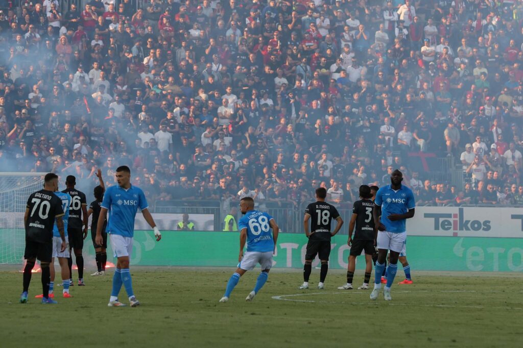 Serie A has a new leader at the helm, Napoli takes the lead thanks to its victory over Cagliari, taking advantage of the missteps of Inter and Juve