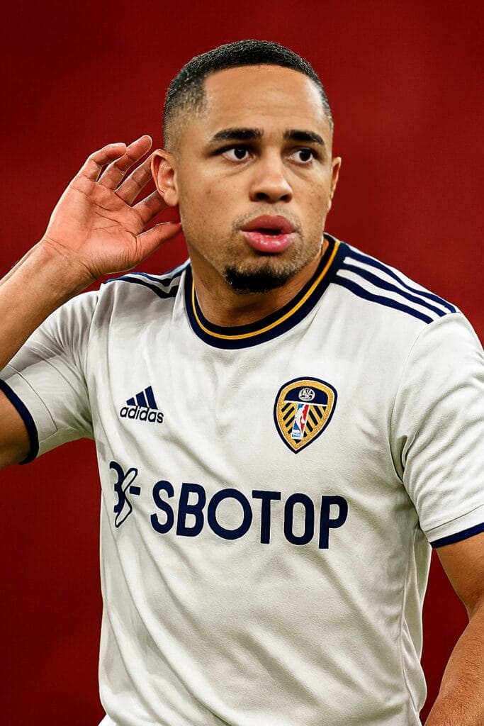 Il Leeds ha trovato l’accordo con Okafor: il Milan riflette sulla cessione. Sono ore decisive per il futuro dell’attaccante.